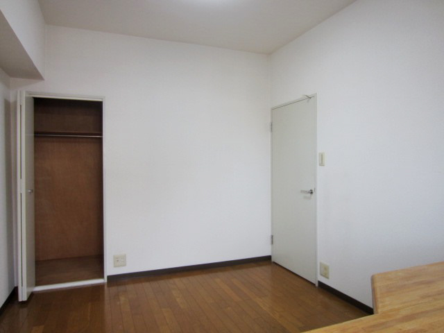 【寝室】