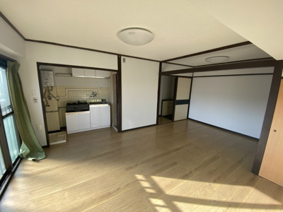 【居間・リビング】 | 須賀町マンション