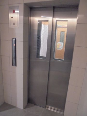 プラナス南八幡のロビー