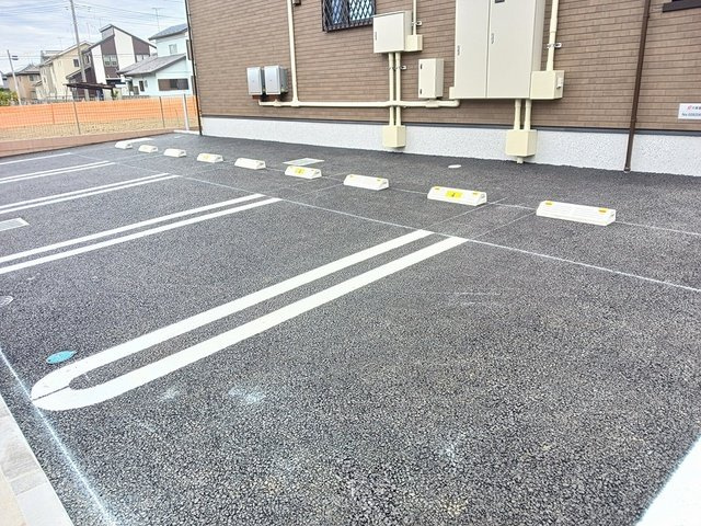 ヒカルサ久喜菖蒲の駐車場