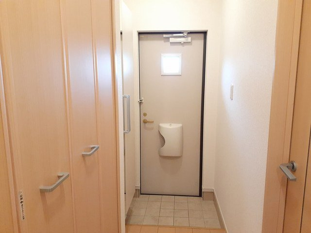 マードレ五番館の玄関