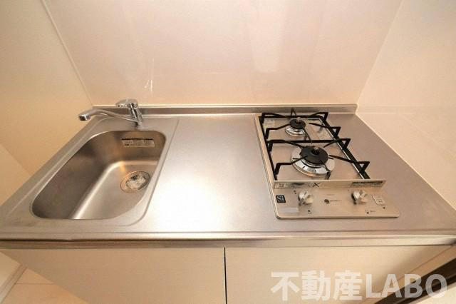 エスカーサ大阪WEST九条駅前のキッチン
