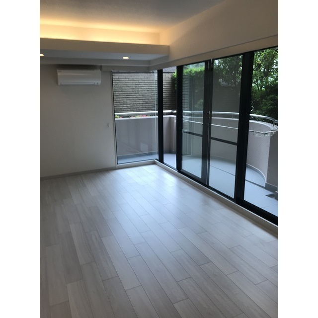 ブロンズストーン宇田川