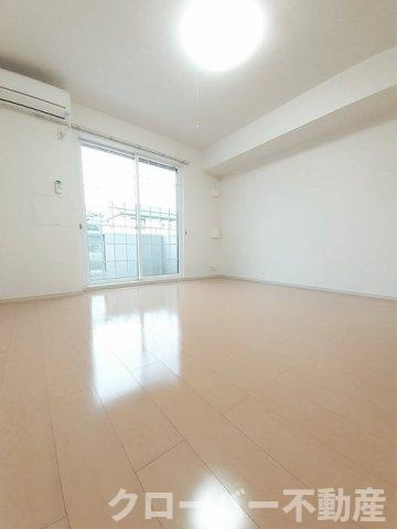 リラ・ハウスの居間・リビング