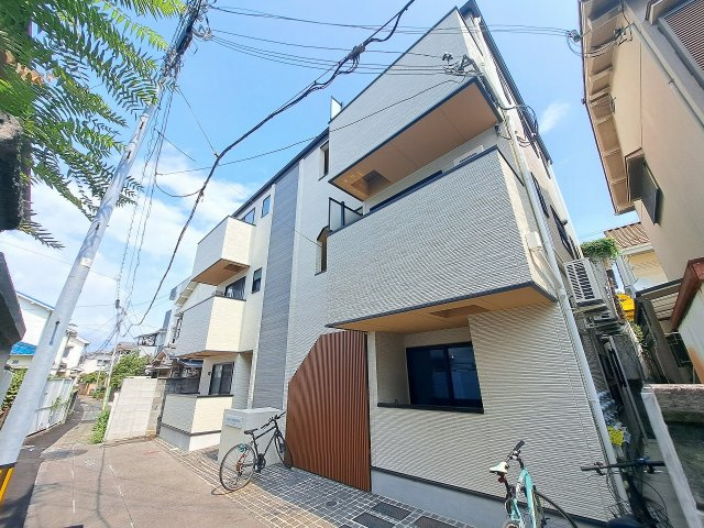 グランメール鳴尾町の外観
