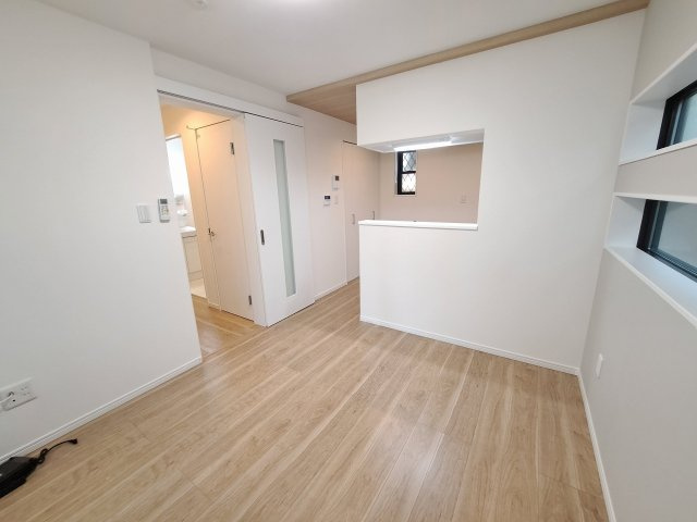 グランメール鳴尾町の居間・リビング