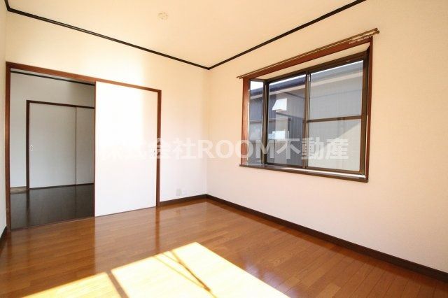 東郷若葉マンションC・Dの居間・リビング|ゆったりとしたリビングです