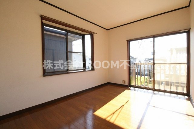 東郷若葉マンションC・Dの居間・リビング|使いやすいリビングです