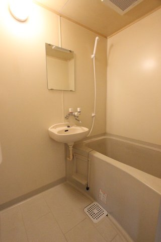 サンピア丸野の浴室|参考写真です。現況優先。