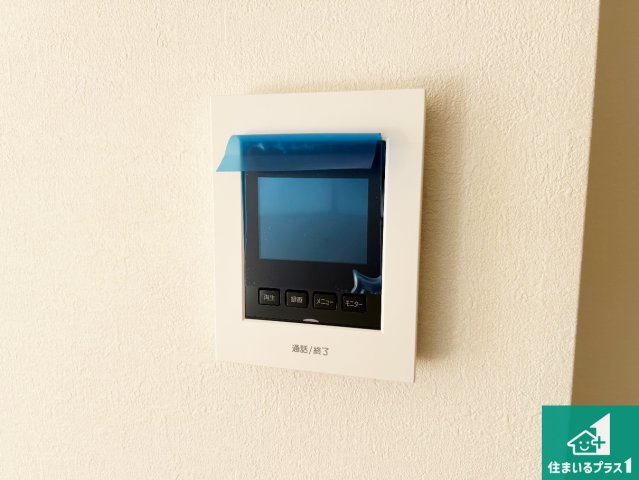 神戸市西区糀台　第2期　新築一戸建ての防犯設備|カラーモニターインターホン！声だけでなく来訪者の姿や顔がモニターで確認できるので、小さなお子様がいらっしゃるご家庭でも安心できます！