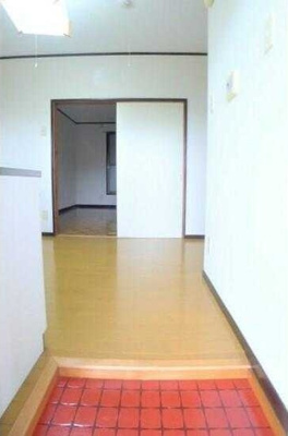 【玄関】 | サンノーハイツ | 収納もある玄関です