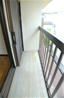 【バルコニー】 | サンノーハイツ | バルコニーからの眺めを楽しみながら食事をしませんか