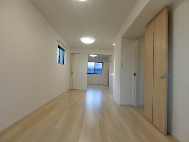 アメージングⅢの居間・リビング