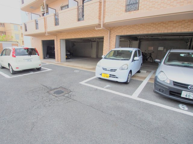 ハーシオンフルタⅠの駐車場