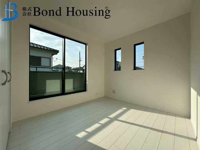 安心の長期優良住宅・収納豊富　桜が丘東町　限定1棟の洋室