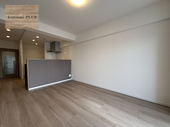 ファミール野江の居間・リビング