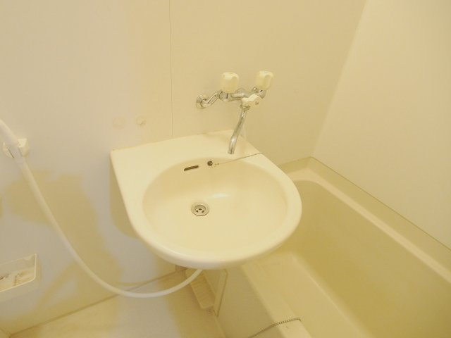 ハーシオンフルタⅢの浴室