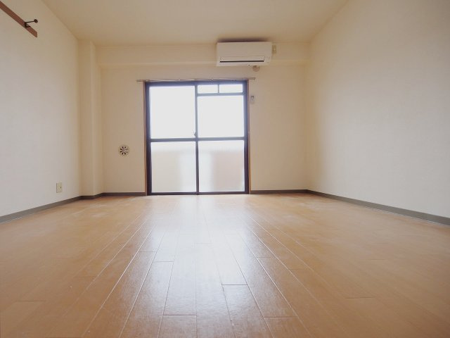 ハーシオンフルタⅢの居間・リビング