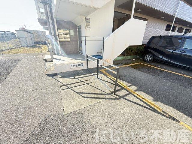 グランド・メゾン・エッチェルの駐車場