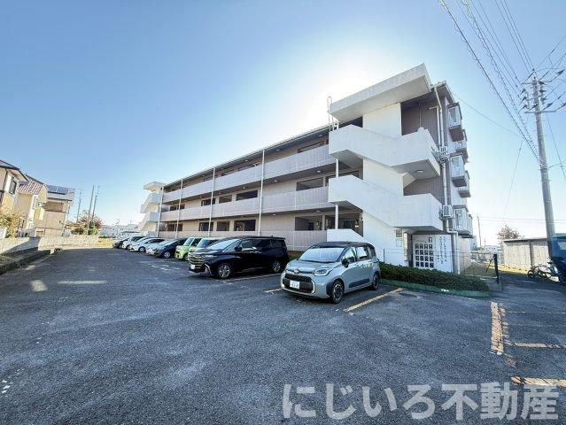 グランド・メゾン・エッチェルの駐車場