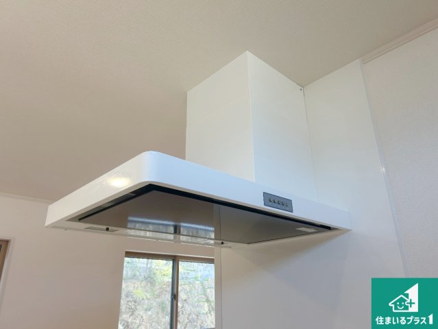 西宮市生瀬高台　中古一戸建ての設備|汚れにくいスロットフィルタでお手入れラクラク！ＬＥＤ照明付き！