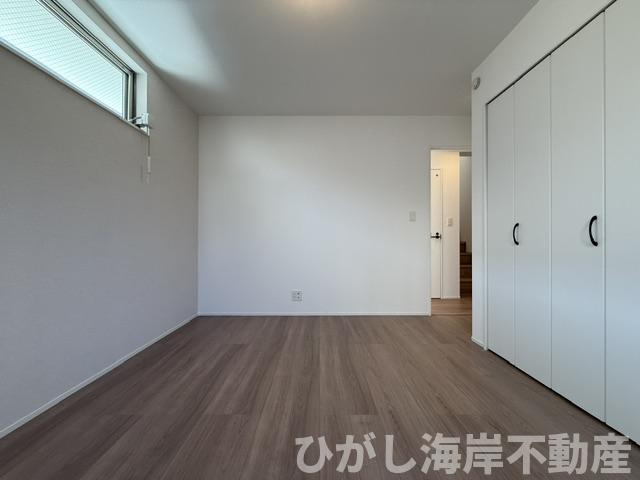 茅ヶ崎市南湖5丁目　新築戸建　全2棟の内装|6.9帖　洋室