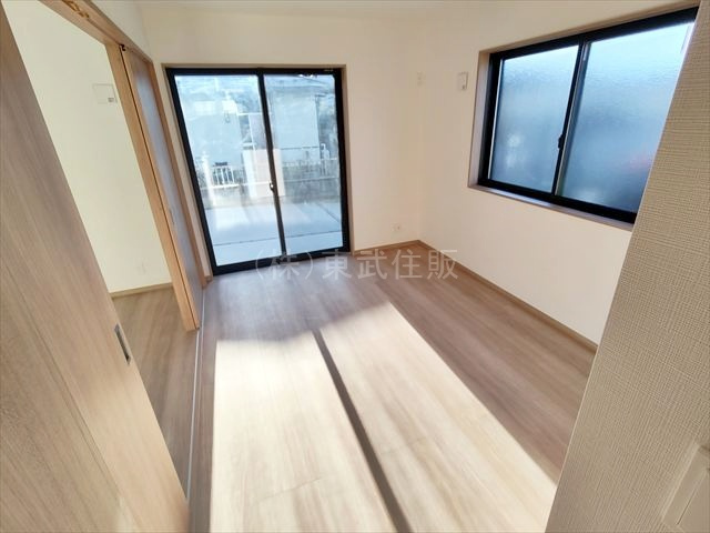 【洋室】 | 坂戸市西坂戸 | 1階南西側6.0帖洋室　リビングと続き間にも出来る洋室です