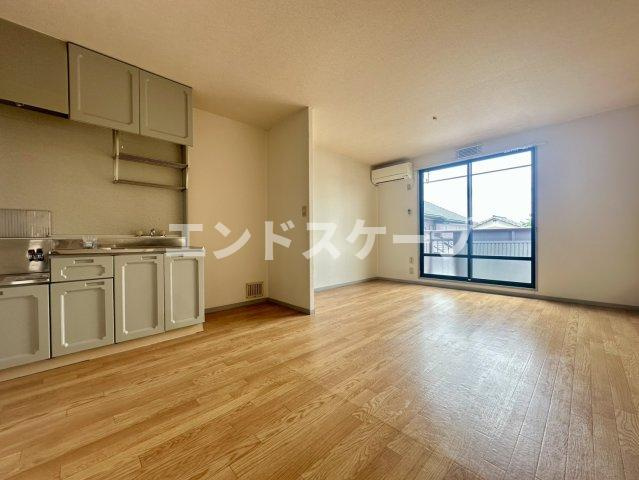 エスポワール並榎の居間・リビング|高崎、前橋のお部屋探しはエンドスケープまで！お客様の理想お聞かせ下さい♪