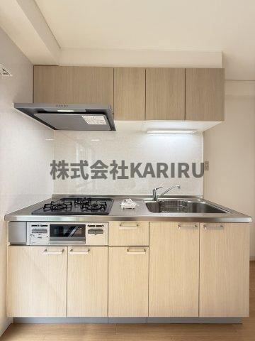 エルドムス陽光三番館のキッチン|同物件別部屋の写真です。