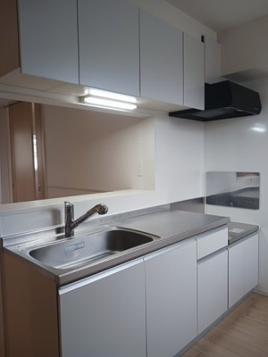 【キッチン】 | リバー・フォールド | コンパクトなキッチンで掃除もラクラク