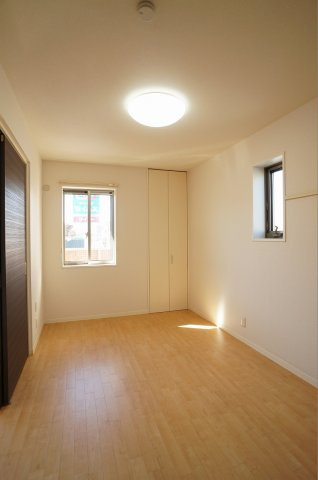 【洋室】 | シャーレ伸和　ShaMaison | 同タイプのお部屋の写真です。