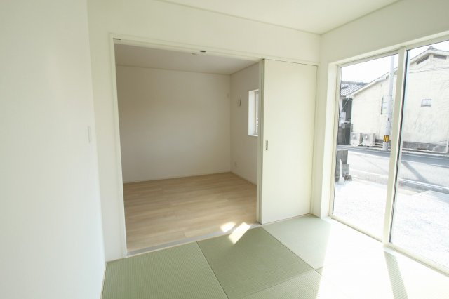 香美市土佐山田町東本町（第1）　新築戸建　1号棟【全2区画】の前面道路含む現地写真