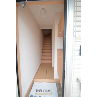 【玄関】 | エクレール下栗Ｃ | 専用階段