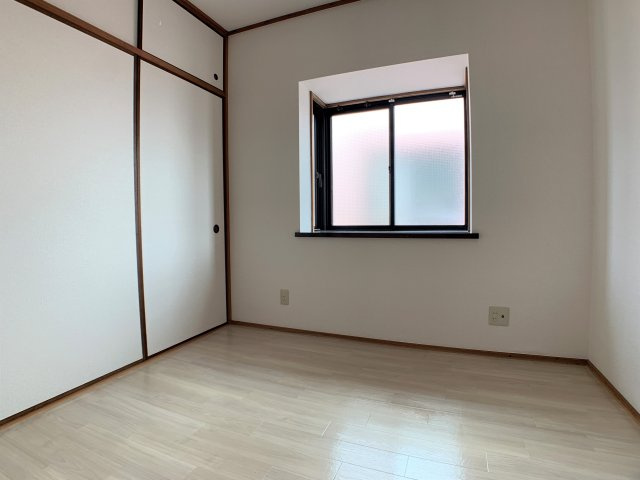 橋本市野の賃貸マンションの洋室