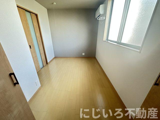 阿南市富岡町あ石のアパートの寝室