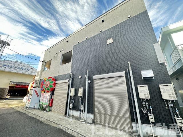阿南市富岡町あ石のアパートの外観
