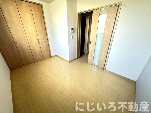 阿南市富岡町あ石のアパートの居間・リビング
