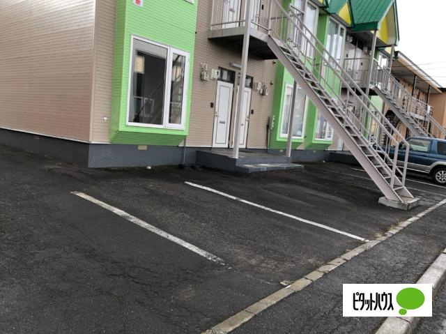 栄光文苑の駐車場