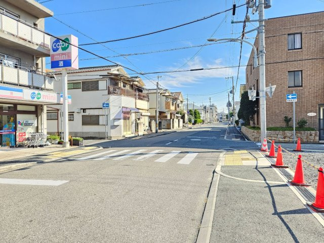 【前面道路含む現地写真】の画像