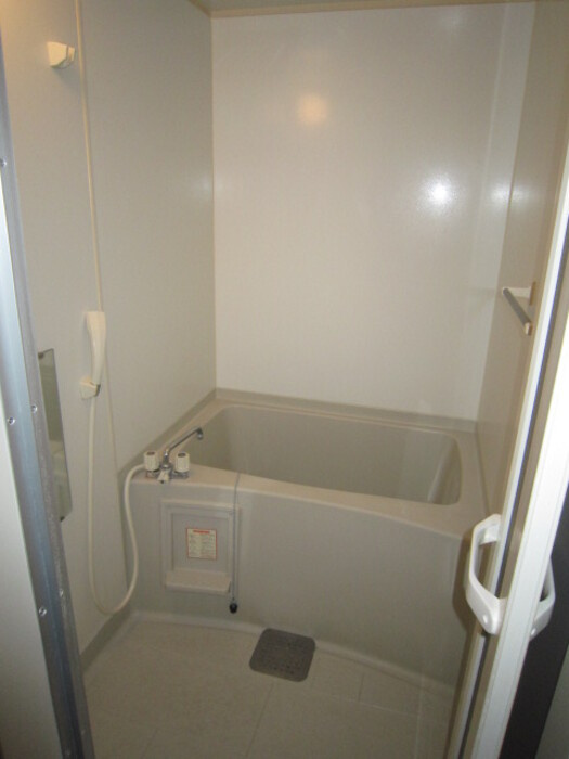 熊本市中央区世安３丁目のアパートの浴室