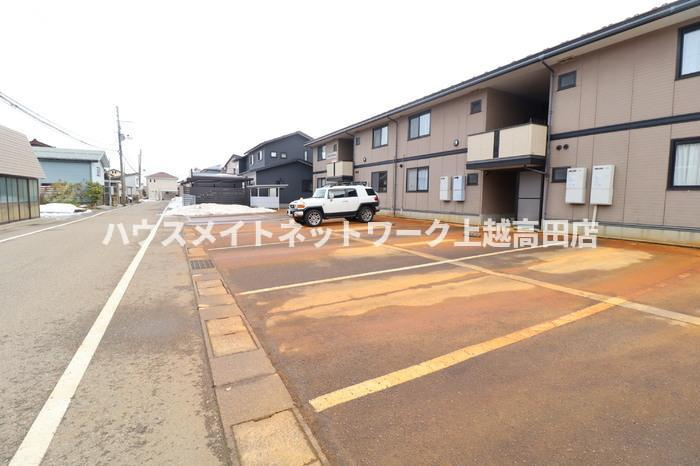 ビリーブの駐車場|駐車場