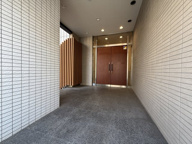 【エントランス】