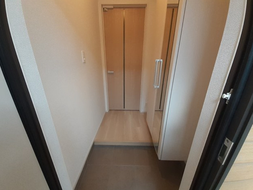 カミーノクラントーノ　ドゥーエの玄関