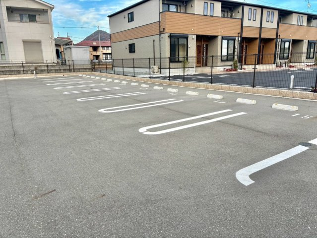 カミーノクラントーノ　ドゥーエの駐車場