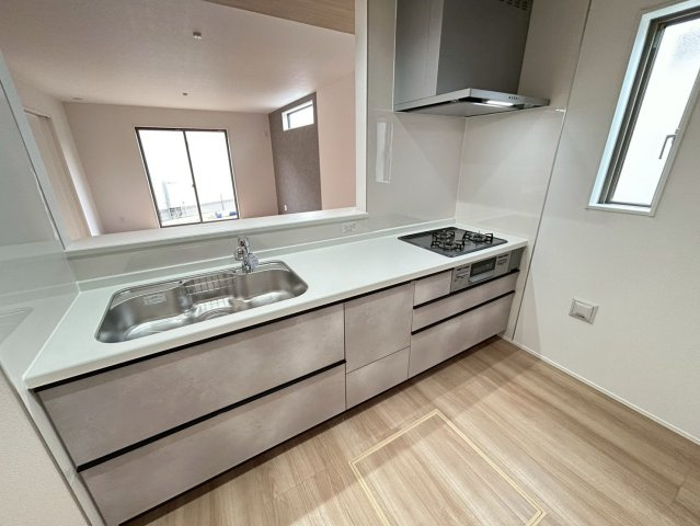 グラファーレ　一宮市西大海道3期　全4区画分譲のキッチン|シンクは全面エンボス加工のステンレスシンクを採用。高い性能とお手入れが簡単な仕様です！