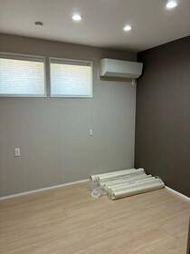 高宮２丁目　中古一戸建ての洋室|洋室4.0帖
■物件内覧・資金計画相談・住宅ローン相談、リフォーム相談、お問合せ受付中■
※当日・翌日のご内覧、ご相談はお電話でのお問合せがスムーズです！
