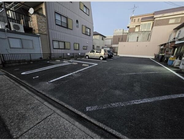 名古屋市南区城下町店舗・居宅の駐車場