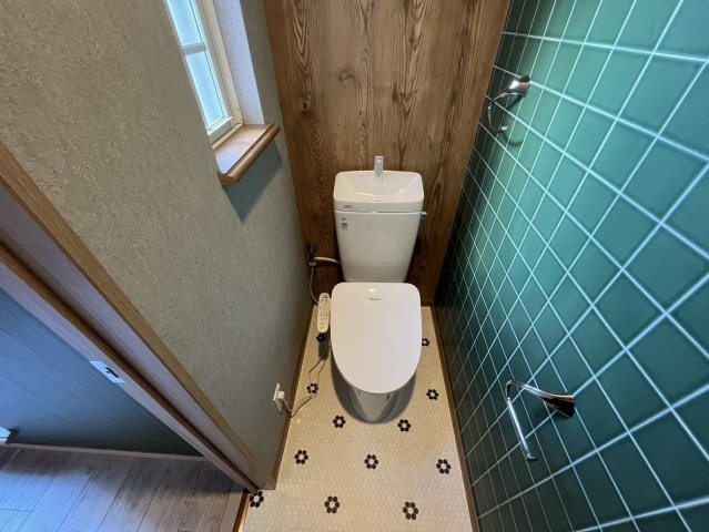 岡山2丁目　中古戸建のトイレ|2階の清潔感のあるトイレです☆彡