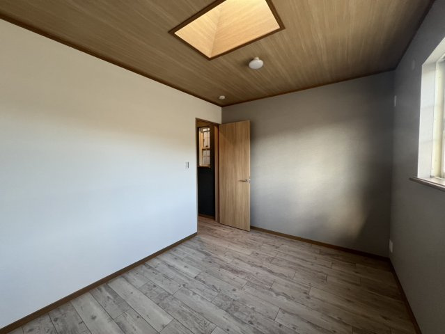 岡山2丁目　中古戸建の寝室|使い勝手のいい寝室です☆彡