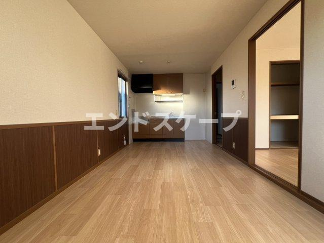 御料所ガーデン　Ｆの居間・リビング|高崎、前橋のお部屋探しはエンドスケープまで！お客様の理想お聞かせ下さい♪